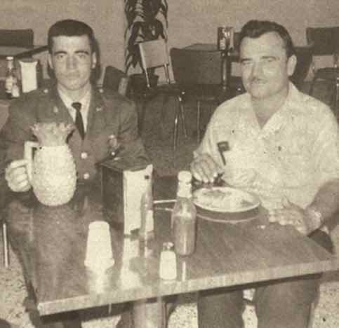 &Oacute;scar Perez y su hijo Junior