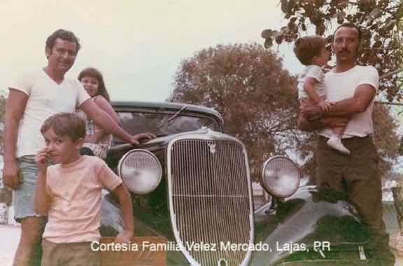Wilfredo V&eacute;lez, Elton Mercado y familia