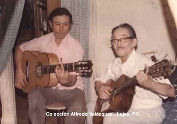 Wiliam Mart&iacute;nez y Armando Irizarry (Uno de los componente del Trio Las 3 Guitarras)